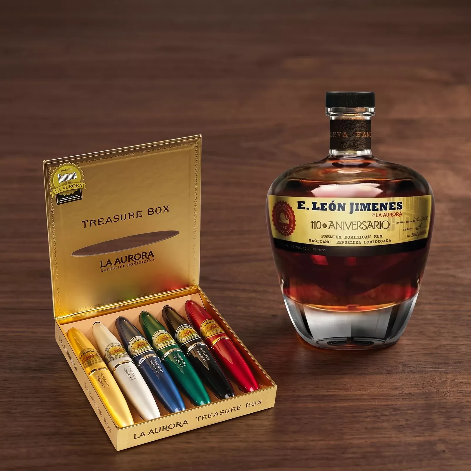 E. Leon Jimenes Aniversario Rum & La Aurora Cigar and Rum Pairing Gift Set